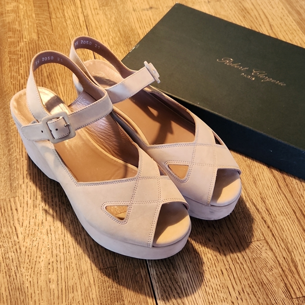 Robert Clergerie Beige Peep-Toe Wedges